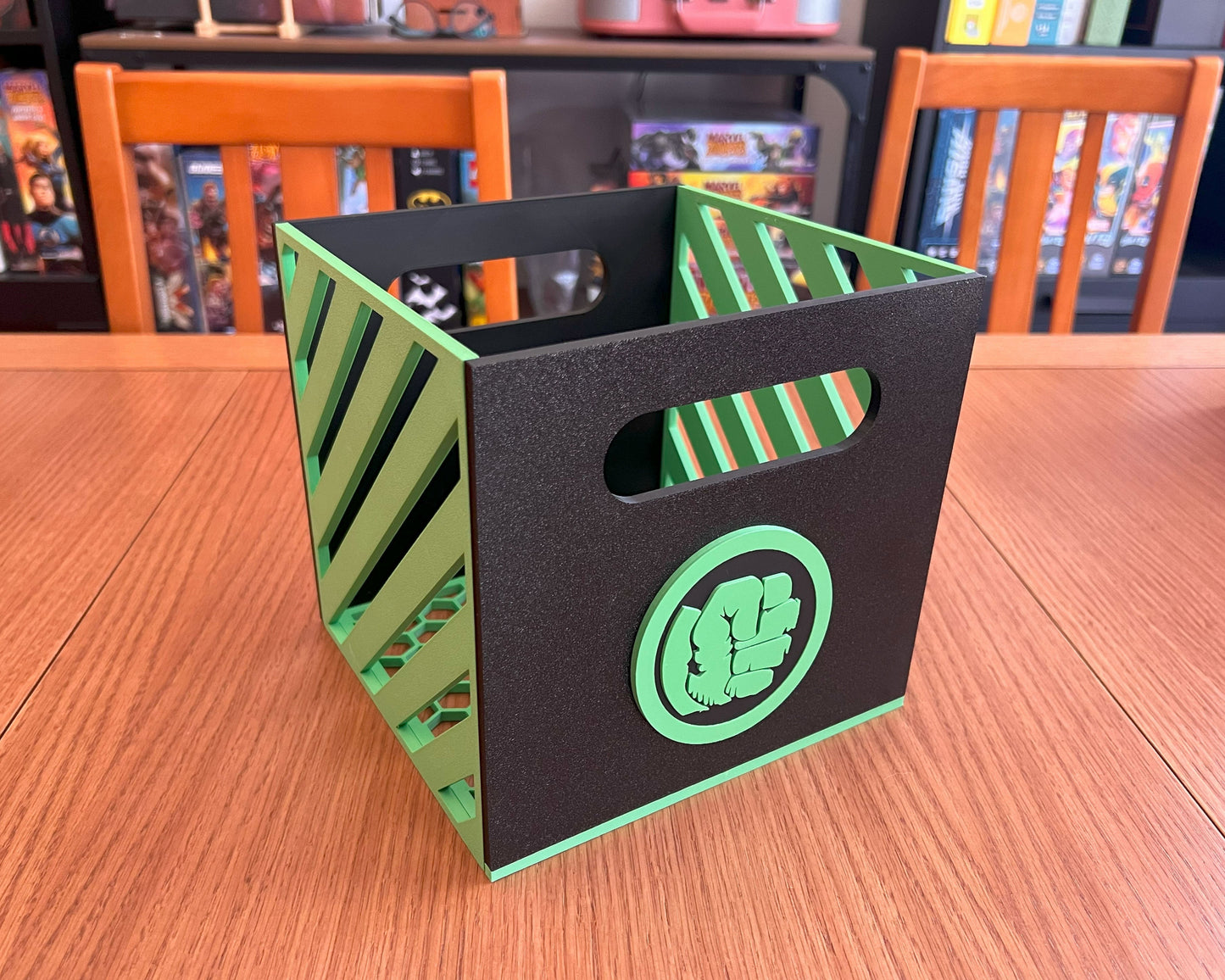 cajas comics marvel superheroes impresion 3D vengadores almacenaje logos intercambiables imantados Hulk