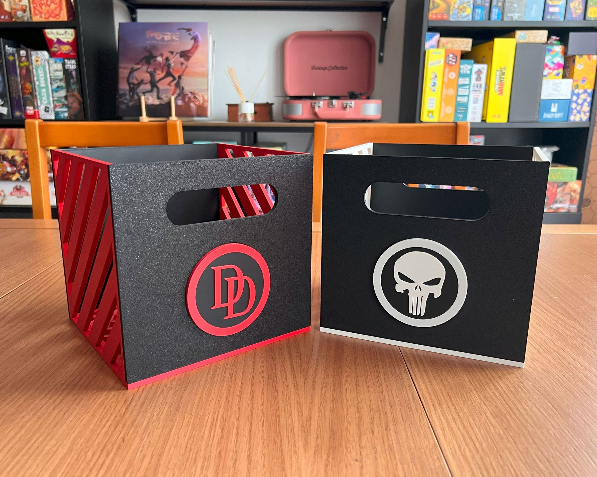 cajas comics daredevil punisher almacenaje guardar marvel