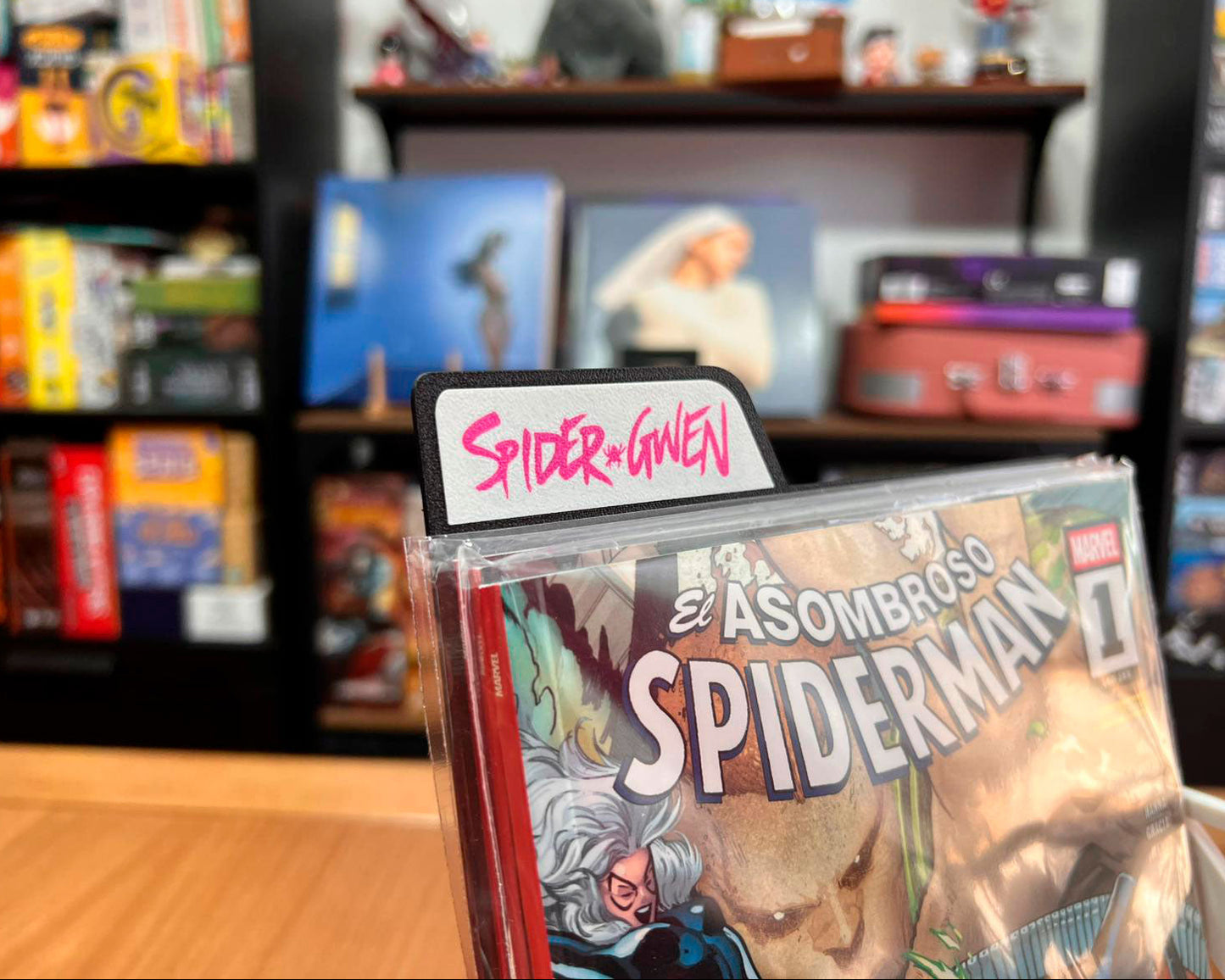 cajas comics grapas aracnidos ucm marvel almacenaje spiderman venom spidergwen separador