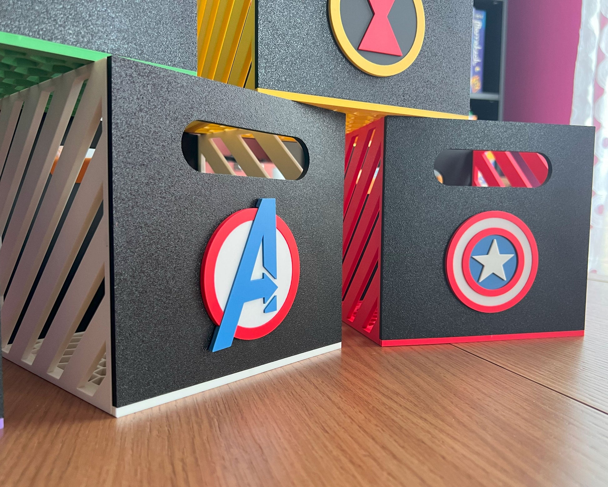 cajas comics marvel superheroes impresion 3D vengadores almacenaje