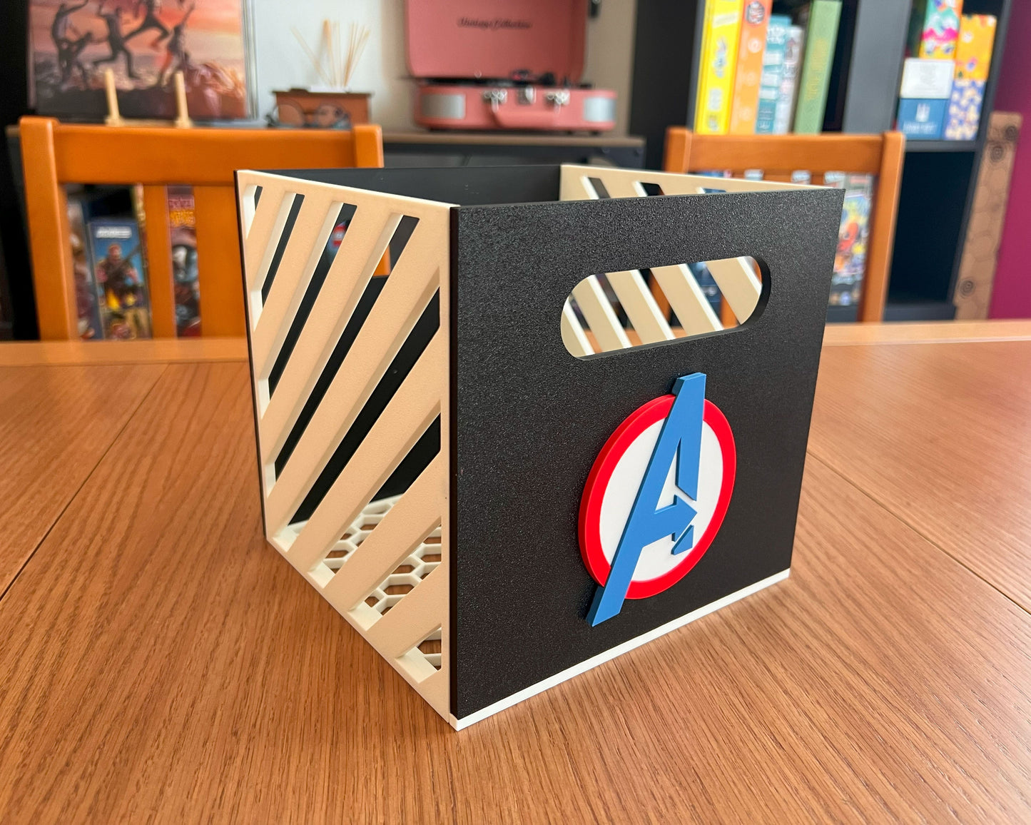 cajas comics marvel superheroes impresion 3D vengadores almacenaje logos intercambiables imantados avengers