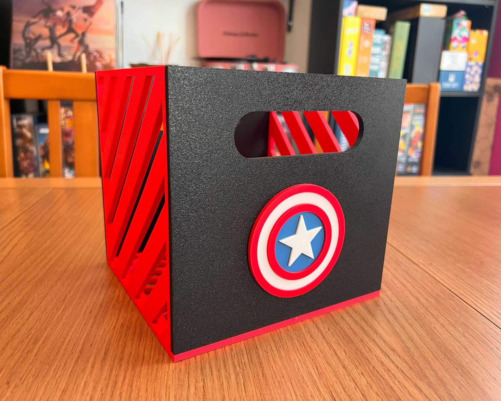 cajas comics marvel superheroes impresion 3D vengadores almacenaje logos intercambiables imantados capitan america