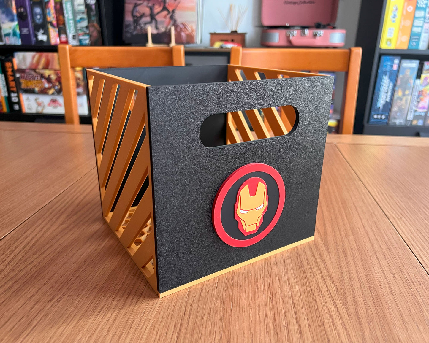 cajas comics marvel superheroes impresion 3D vengadores almacenaje logos intercambiables imantados ironman