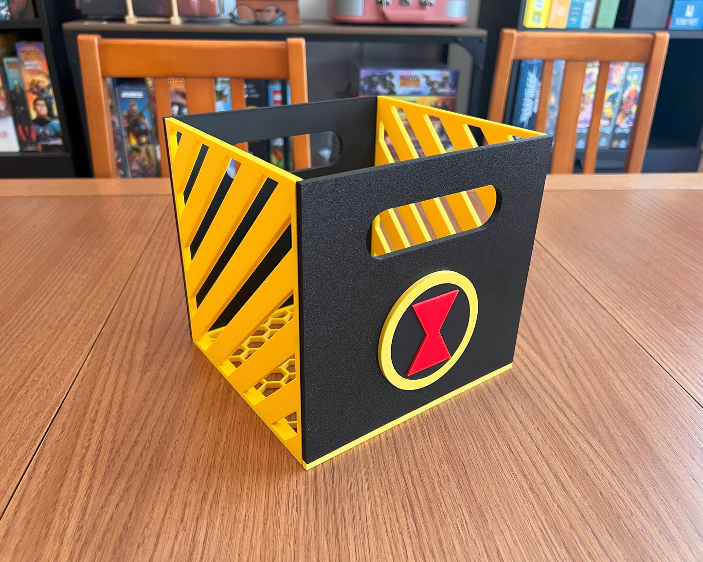 cajas comics marvel superheroes impresion 3D vengadores almacenaje logos intercambiables imantados viuda negra